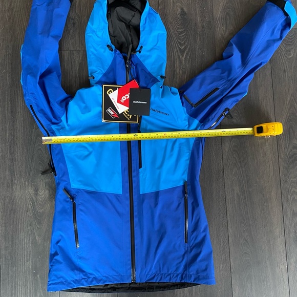 Peak Performance BNWT Size Large - Picture 5 of 5